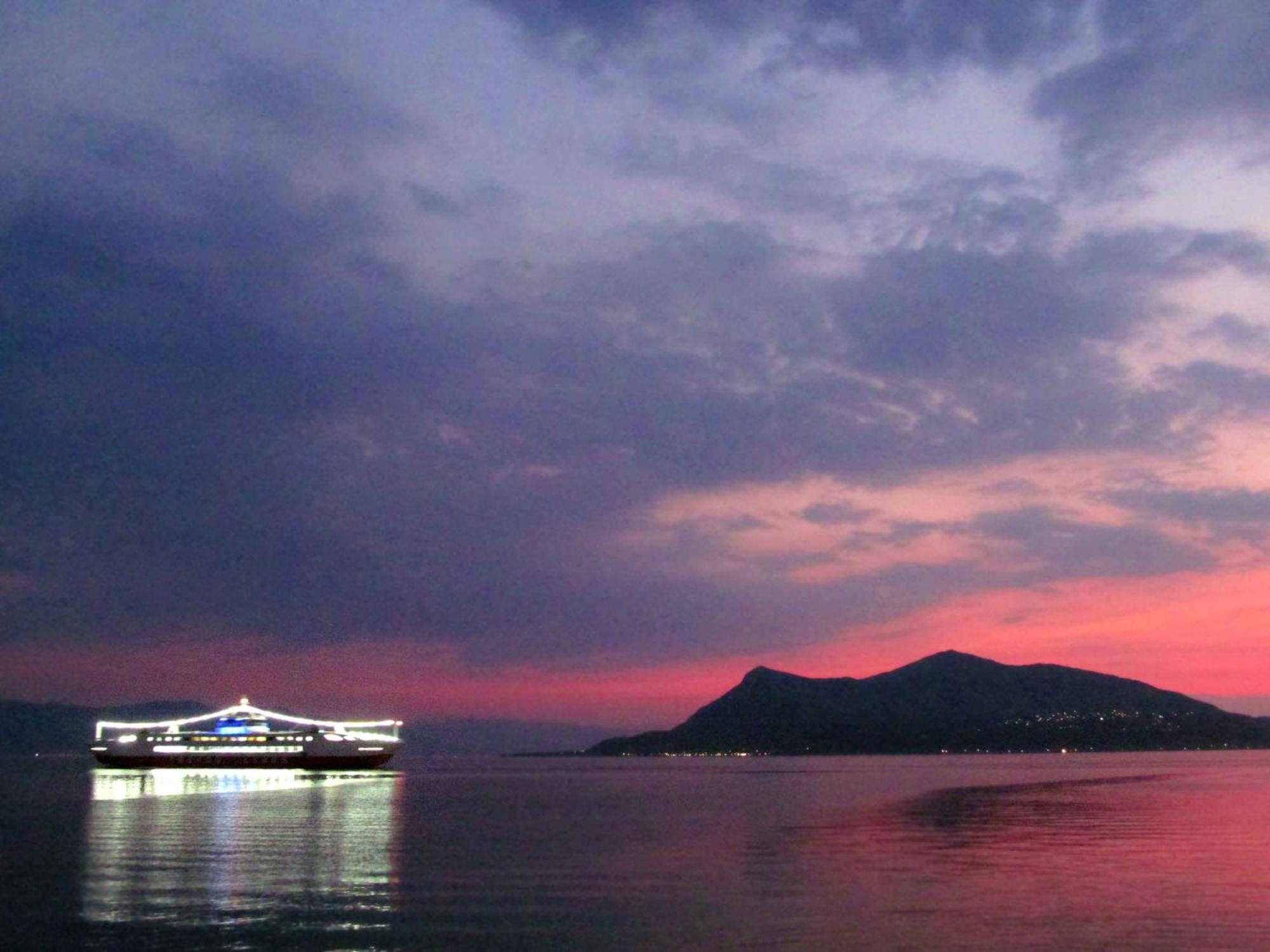 Thalassa Hotel Loutra Edipsou  ภายนอก รูปภาพ